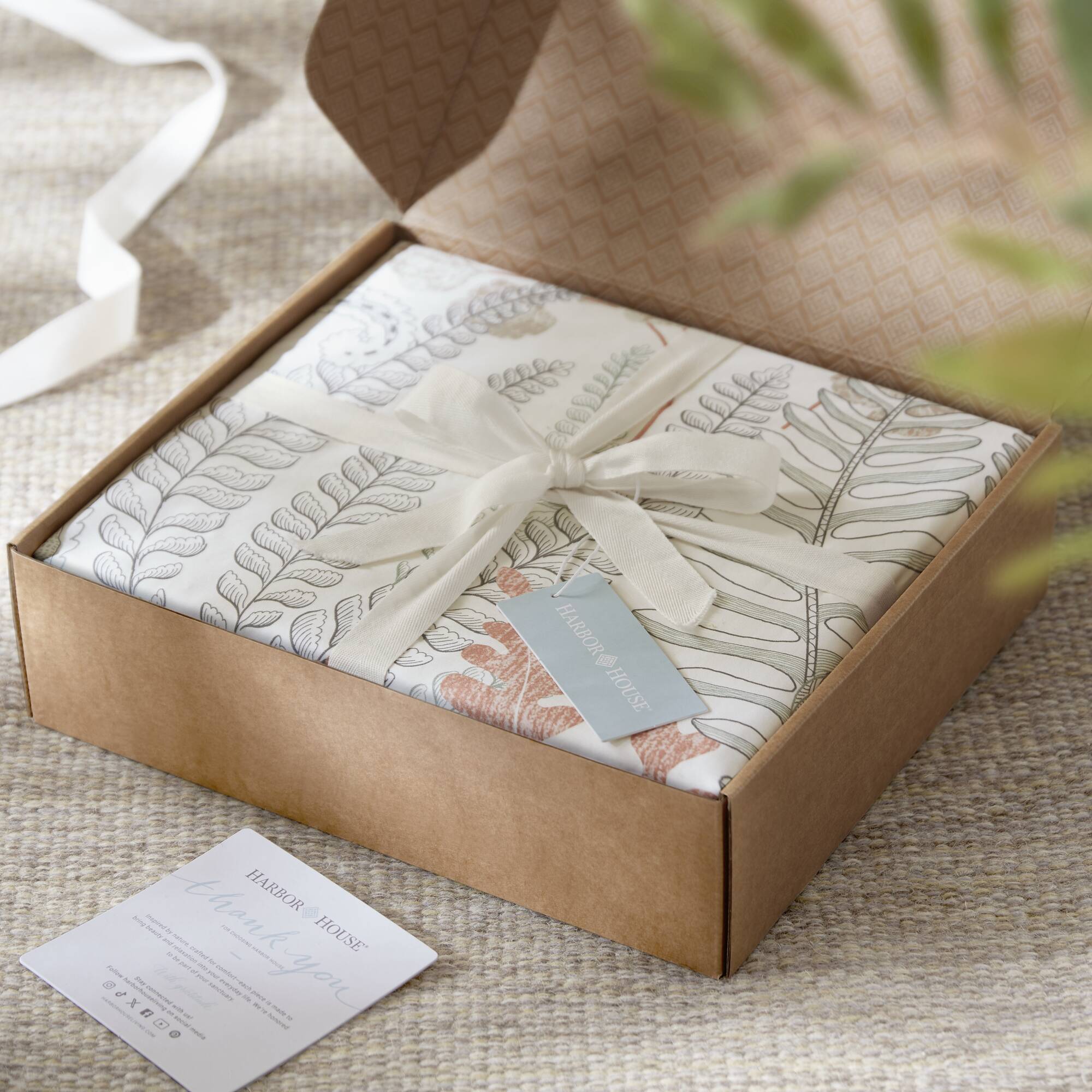3-Piece Terracotta Botanical 100% Cotton Sateen Duvet Cover Set - Image 11