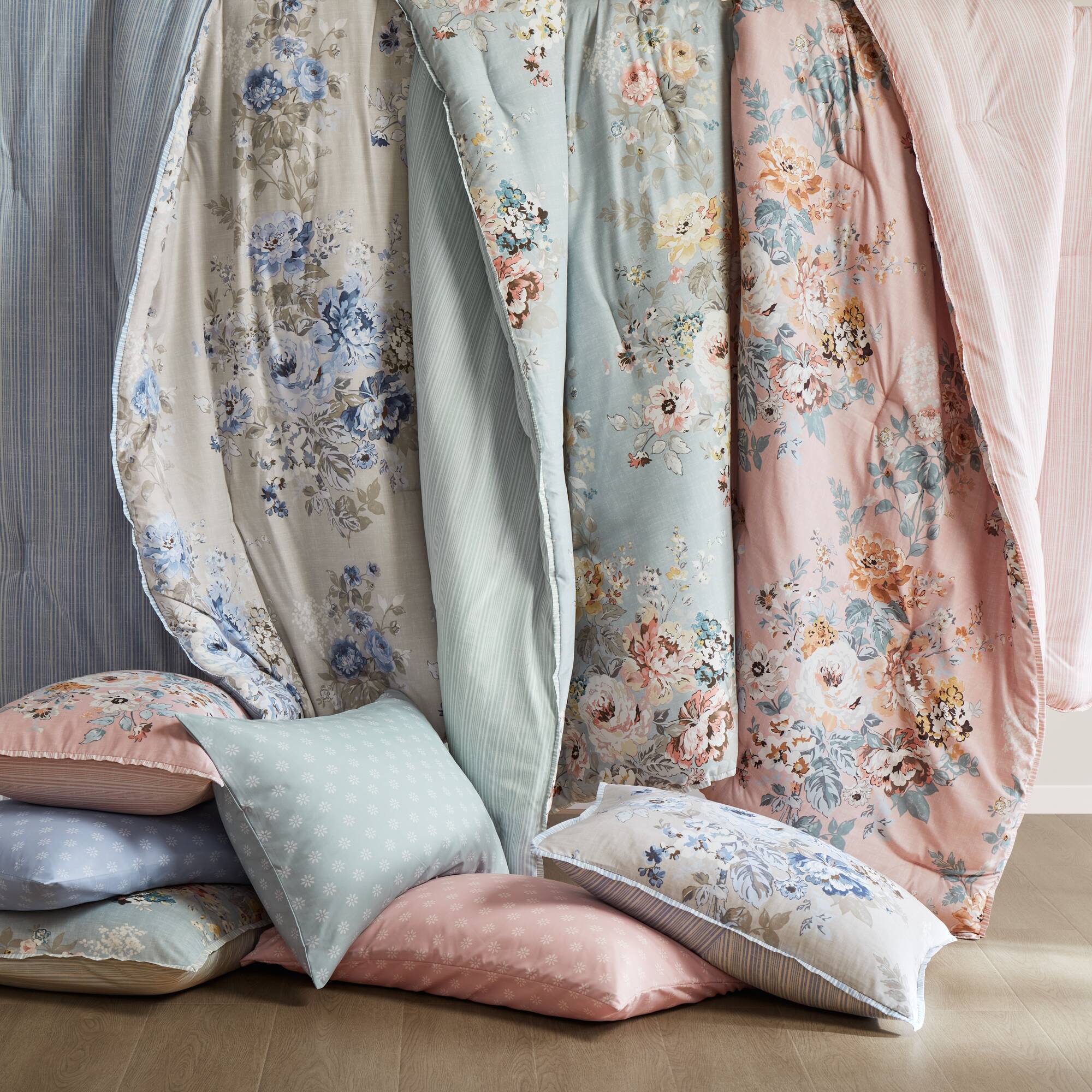 5 Piece Vintage-Inspired Reversible Floral Comforter Set - Image 5