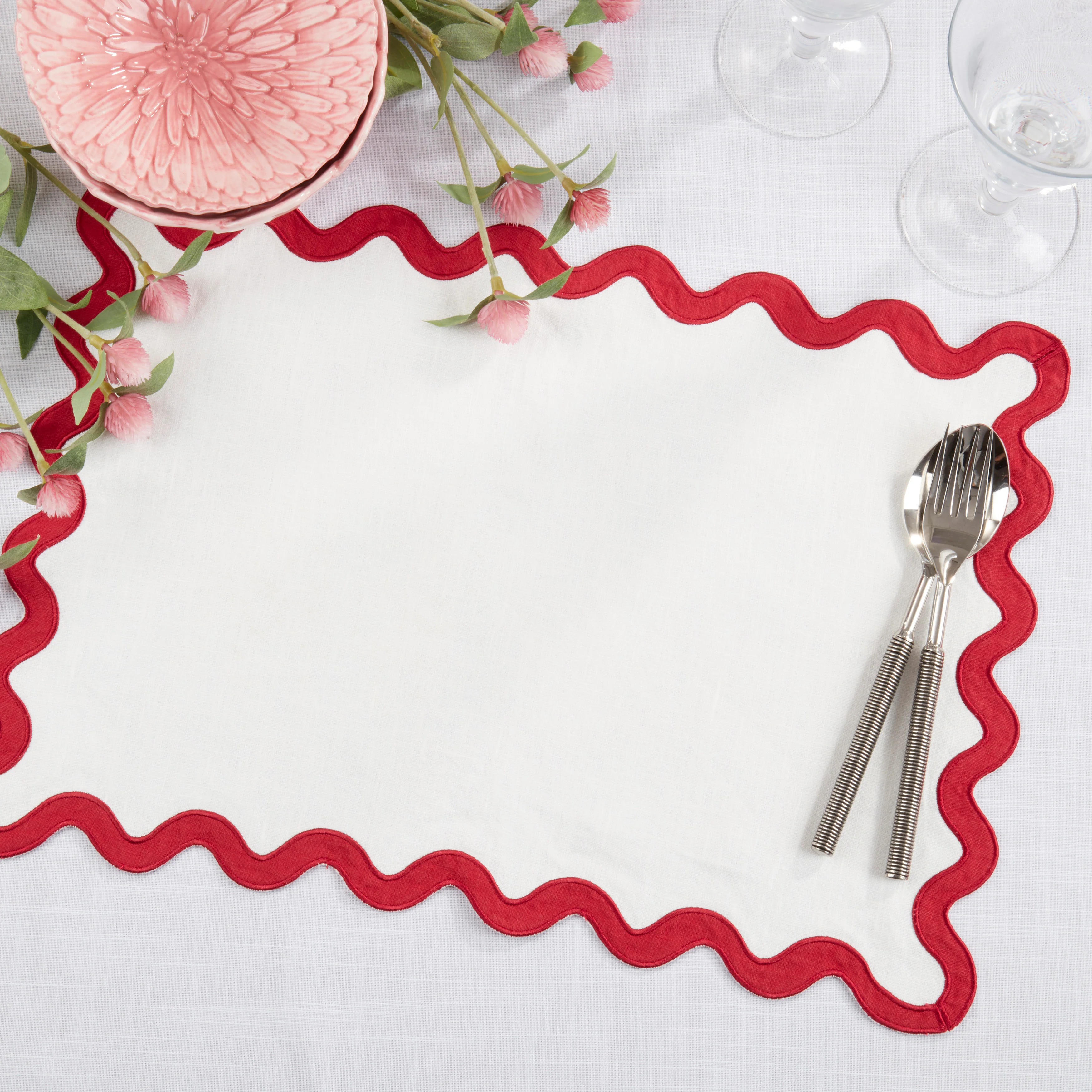 100% Linen Eco Scallop Border Placemat, Set of 4 - Image 2
