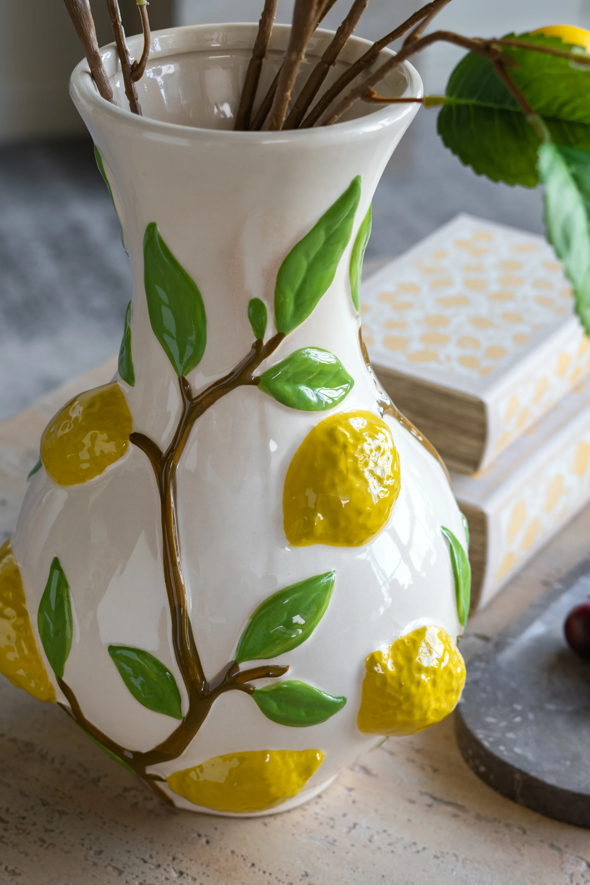 White Lemon Narrow Neck Vase - Image 4