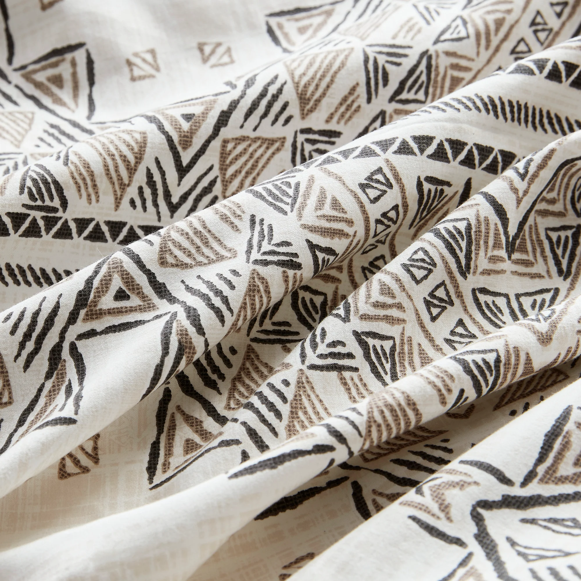 4-Piece Printed Comforter Set with Throw Pillow - Image 2