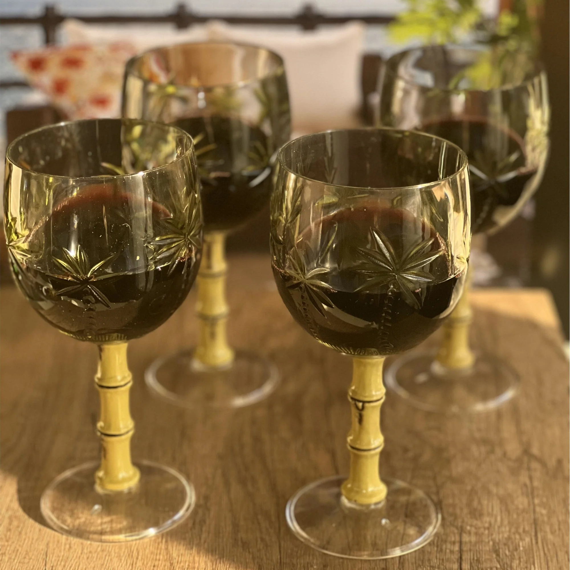 LeadingWare Palm Tree Plastic Wine Glasses Set of 4, BPA Free Acrylic, Unbreakable, 16oz, Clear - Image 4