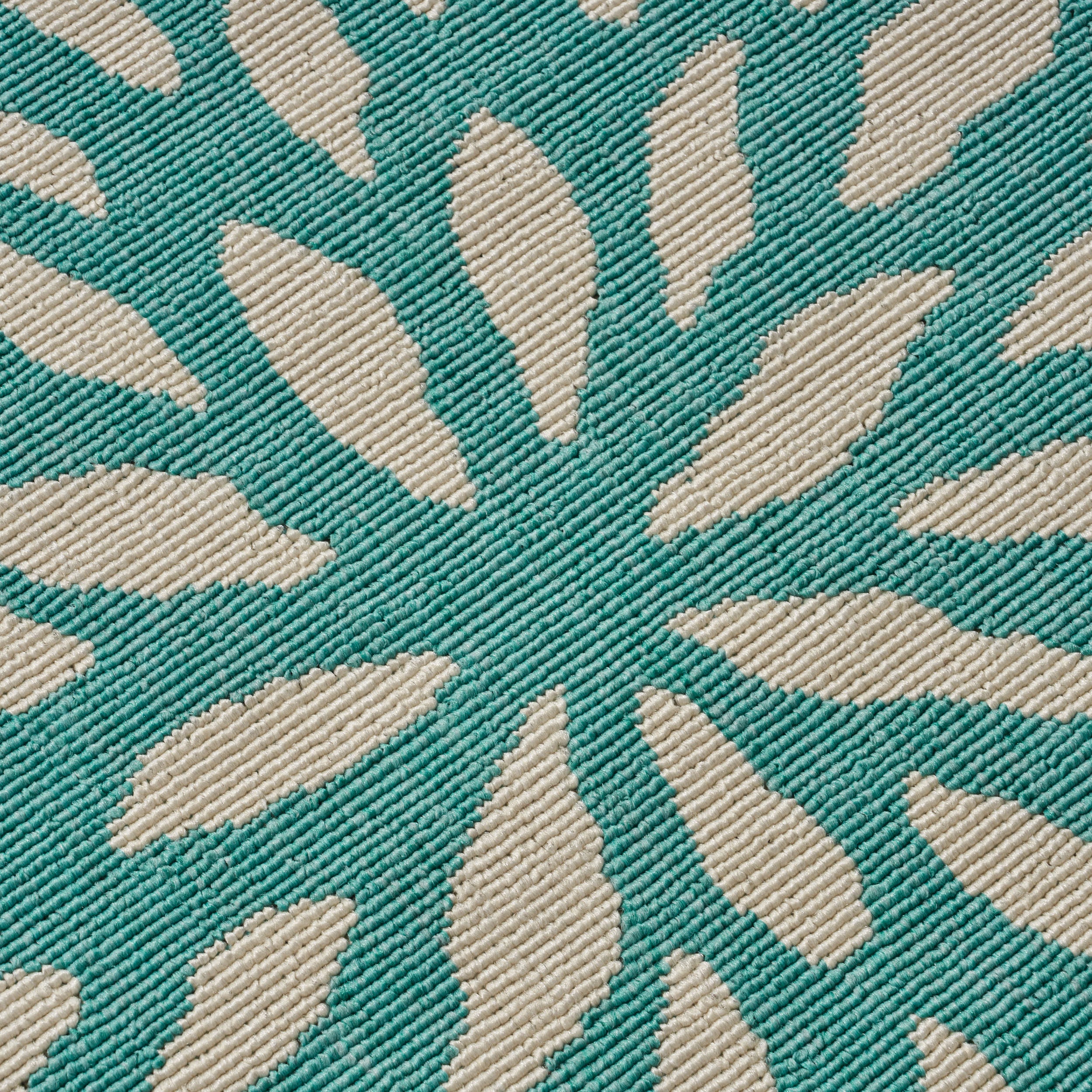 90" x 63" Outdoor Rug with Floral Design and Rectangle Shape - Image 8