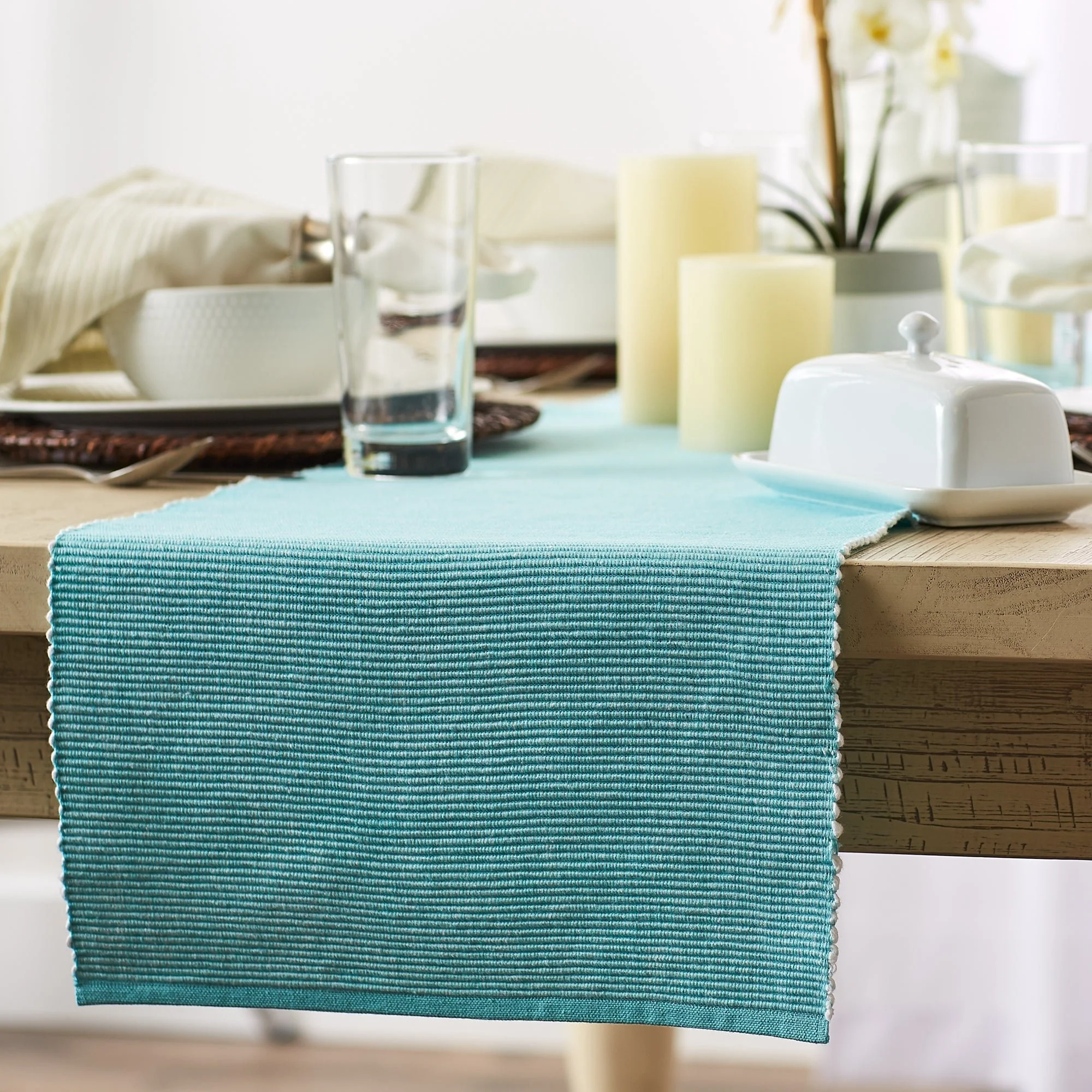 Aqua/White 2-Tone Ribbed Table Runner 13X72 - Image 4
