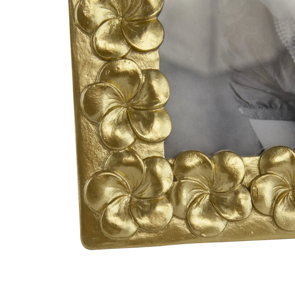 Aqueduct Photo Frame with Flower Design - Image 14