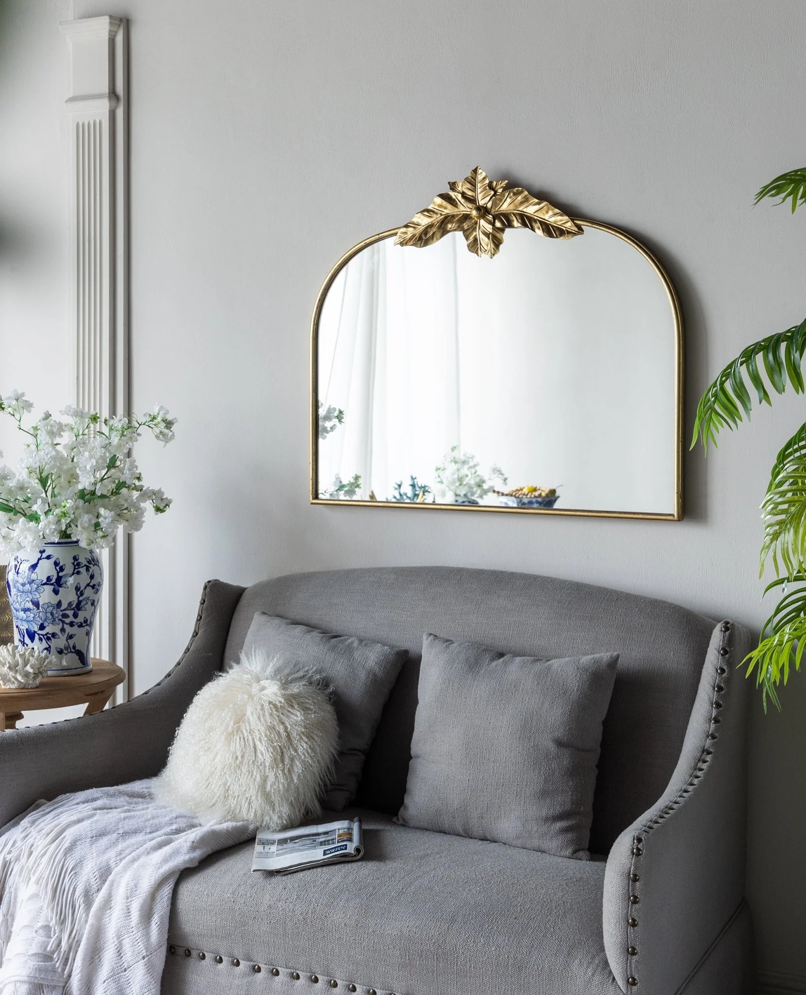 Arched Wall Mirror with Metal Frame - Image 7