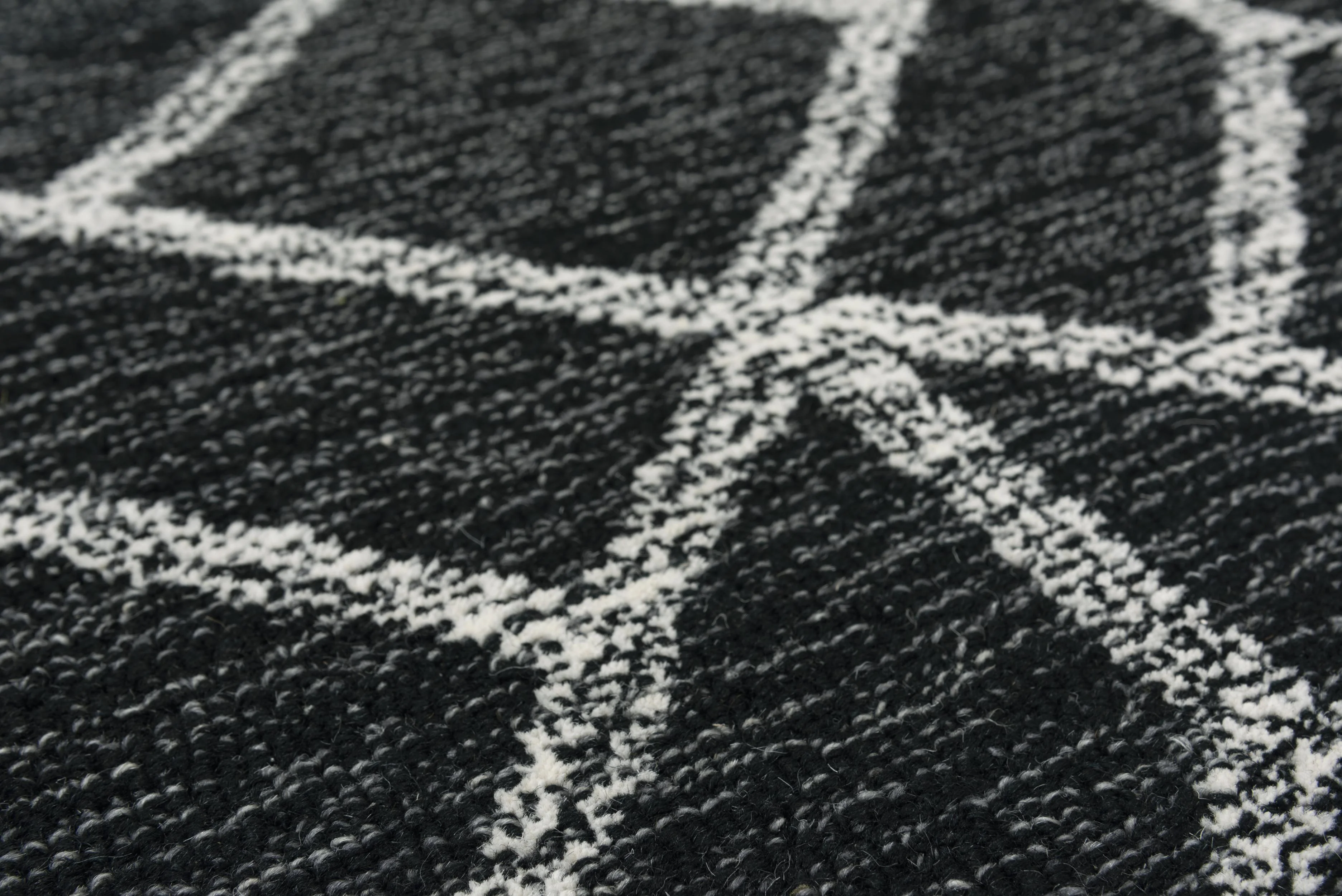 Avondale Hand Tufted 100% Wool Geometric Area Rug - Image 9