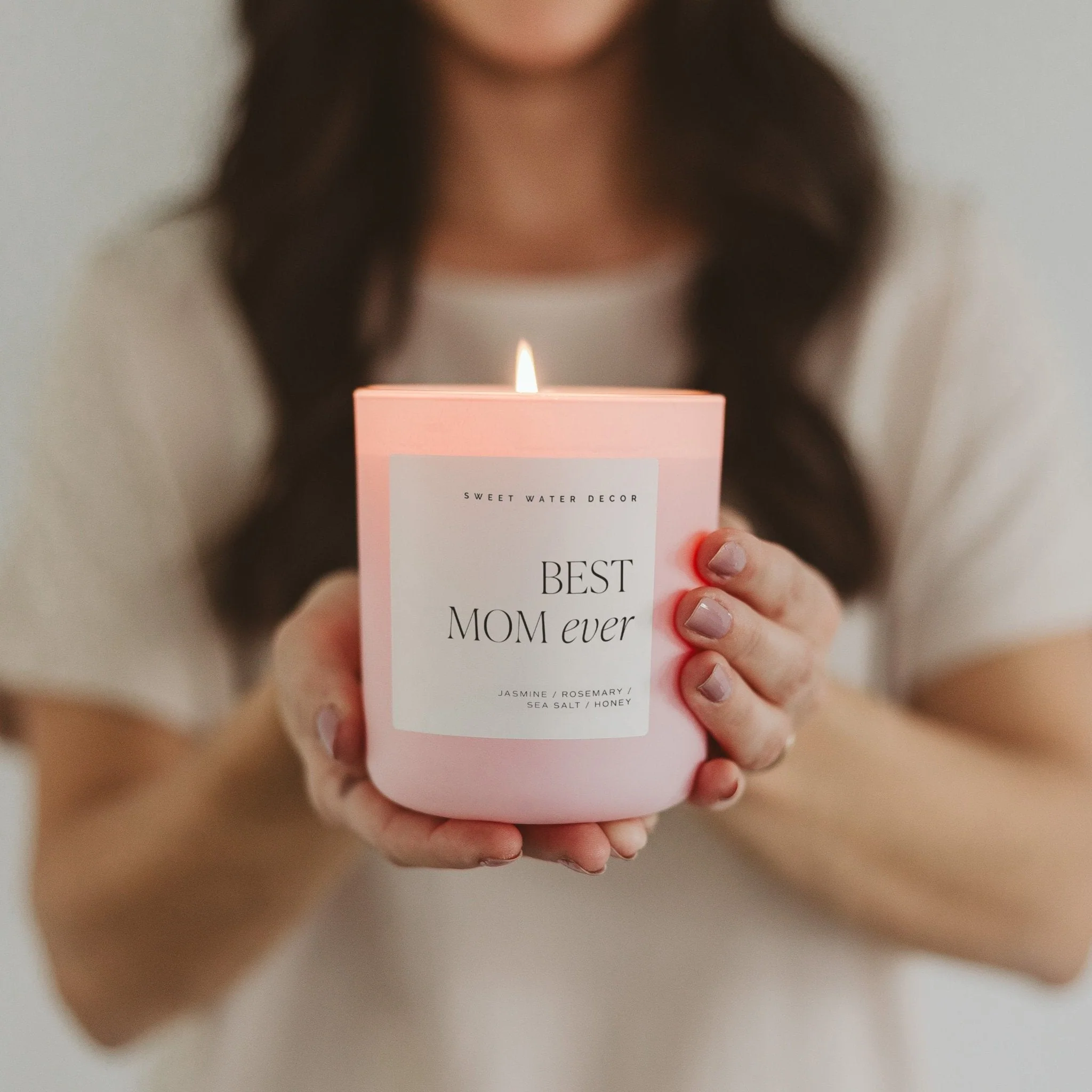 Best Mom Ever Soy Candle - Pink Matte Jar - 15 oz (Wildflowers and Salt) - Image 3