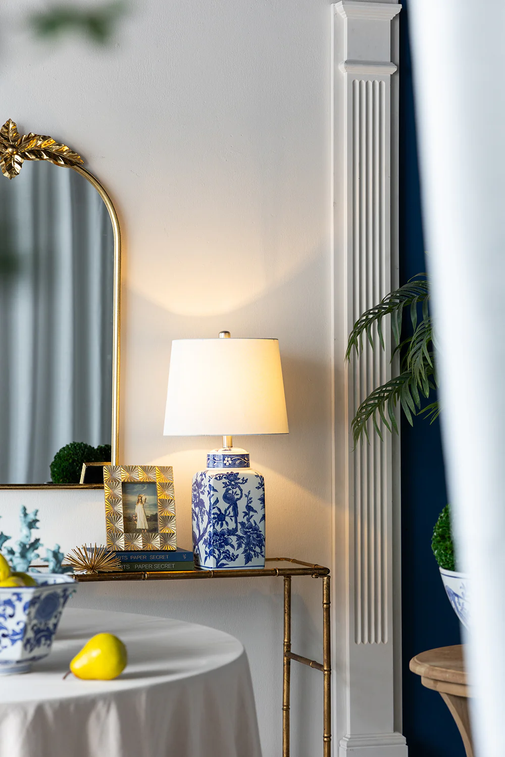 Blue and White Square Base Ceramic Vase Lamp - Image 6