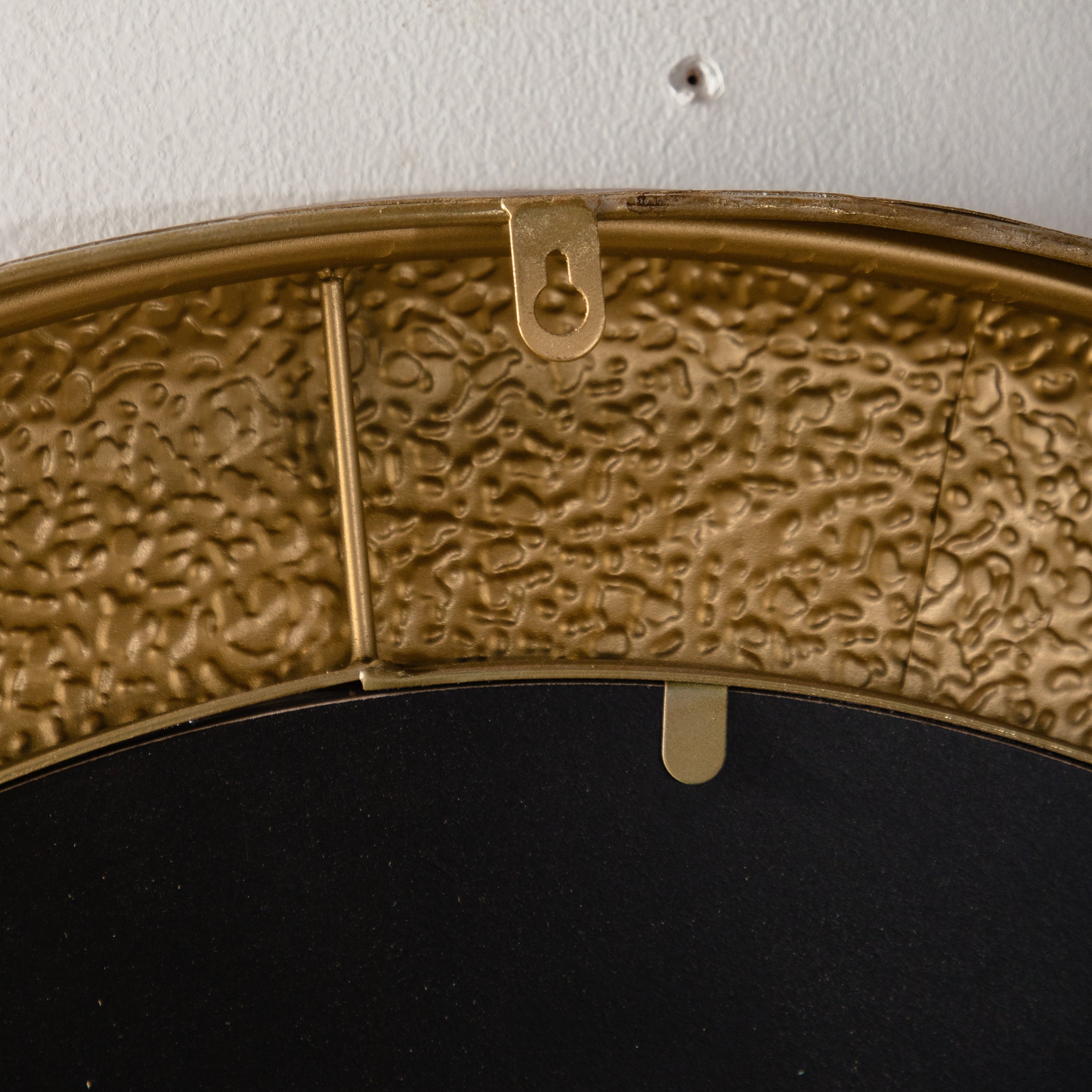 31.3" Hammered Gold Round Wall Mirror - Image 9