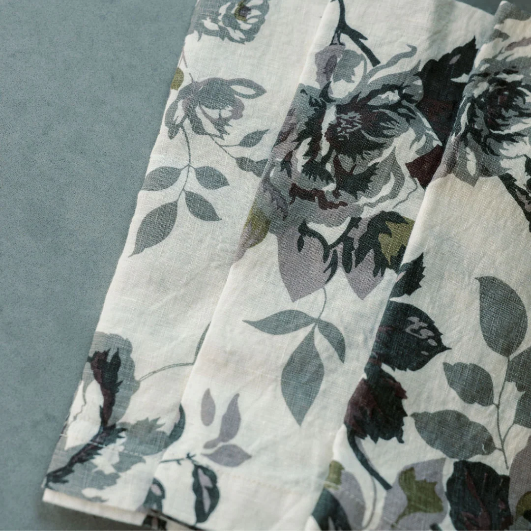 Handcrafted Linen Roses Napkins in Eggplant and Grey, Set of 4 - Image 5