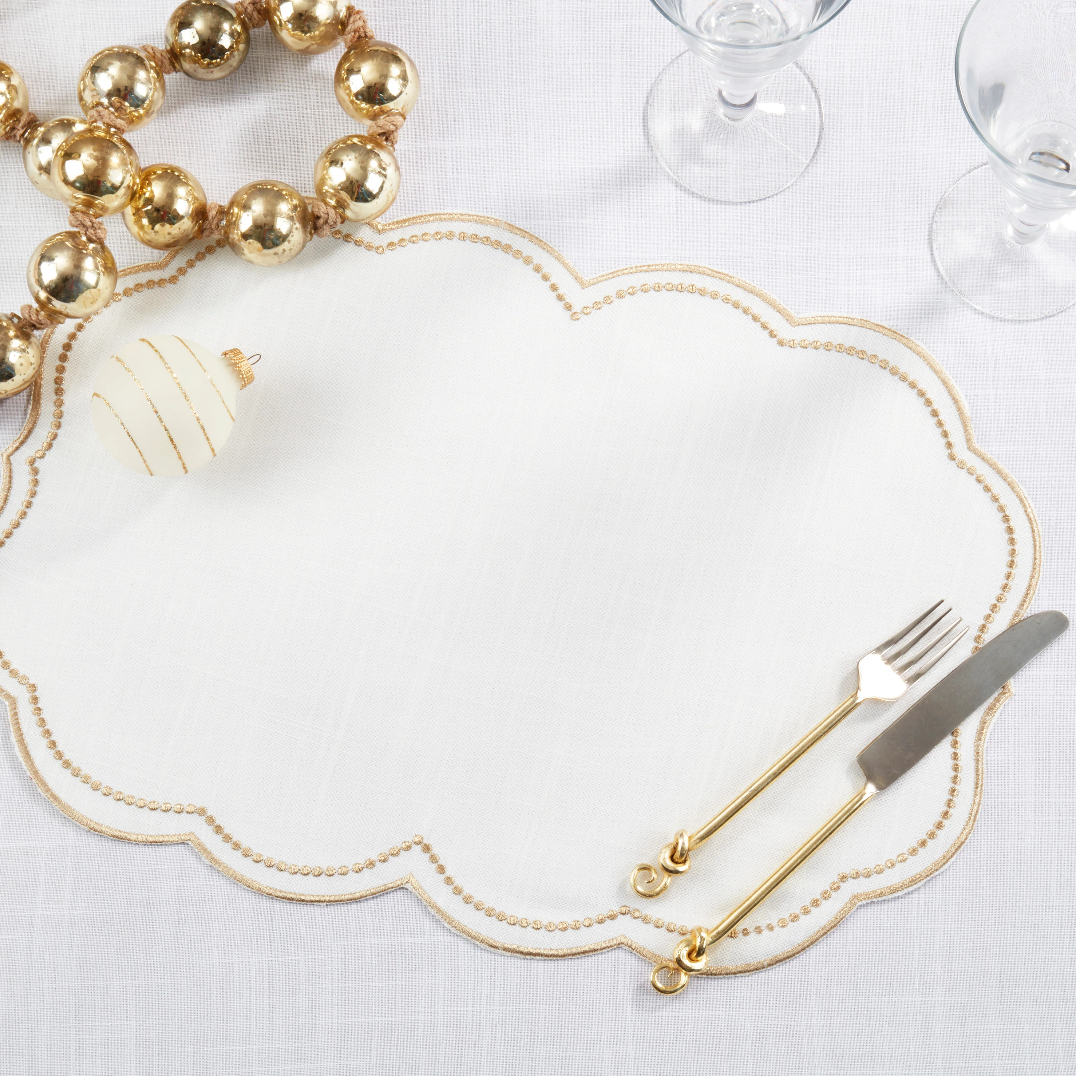 Embroidered Polka Dot Placemat w/ Scallop Edge, Set of 4 - Image 6