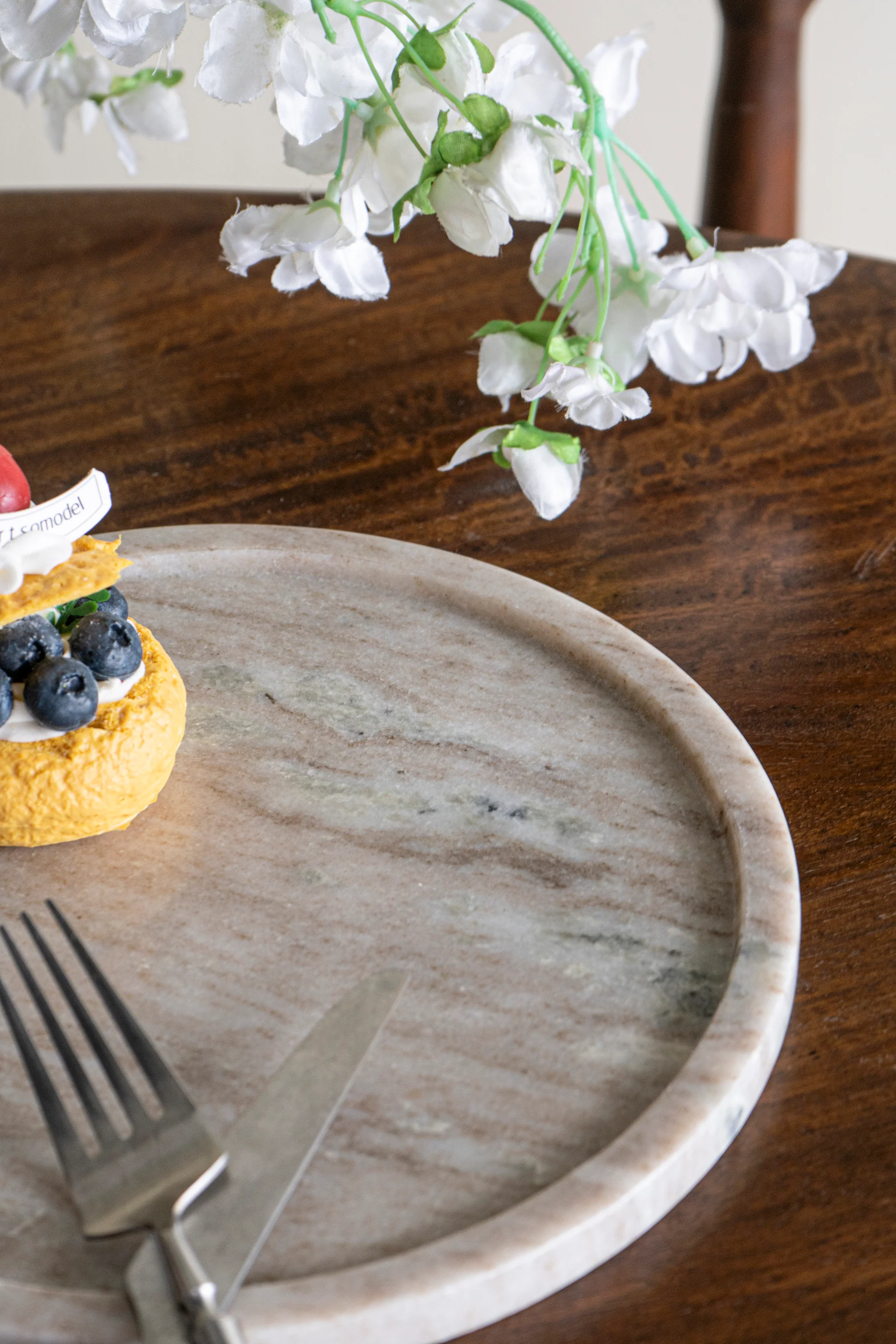 Round Marble Tray with Natural Gray Finish - Image 6