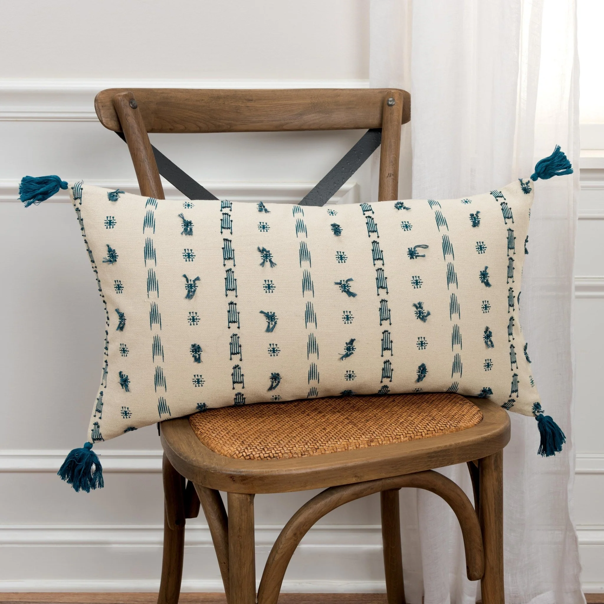 Geometric Print Knife Edge 100% Cotton Poly Filled Decorative Throw Pillow - Image 2