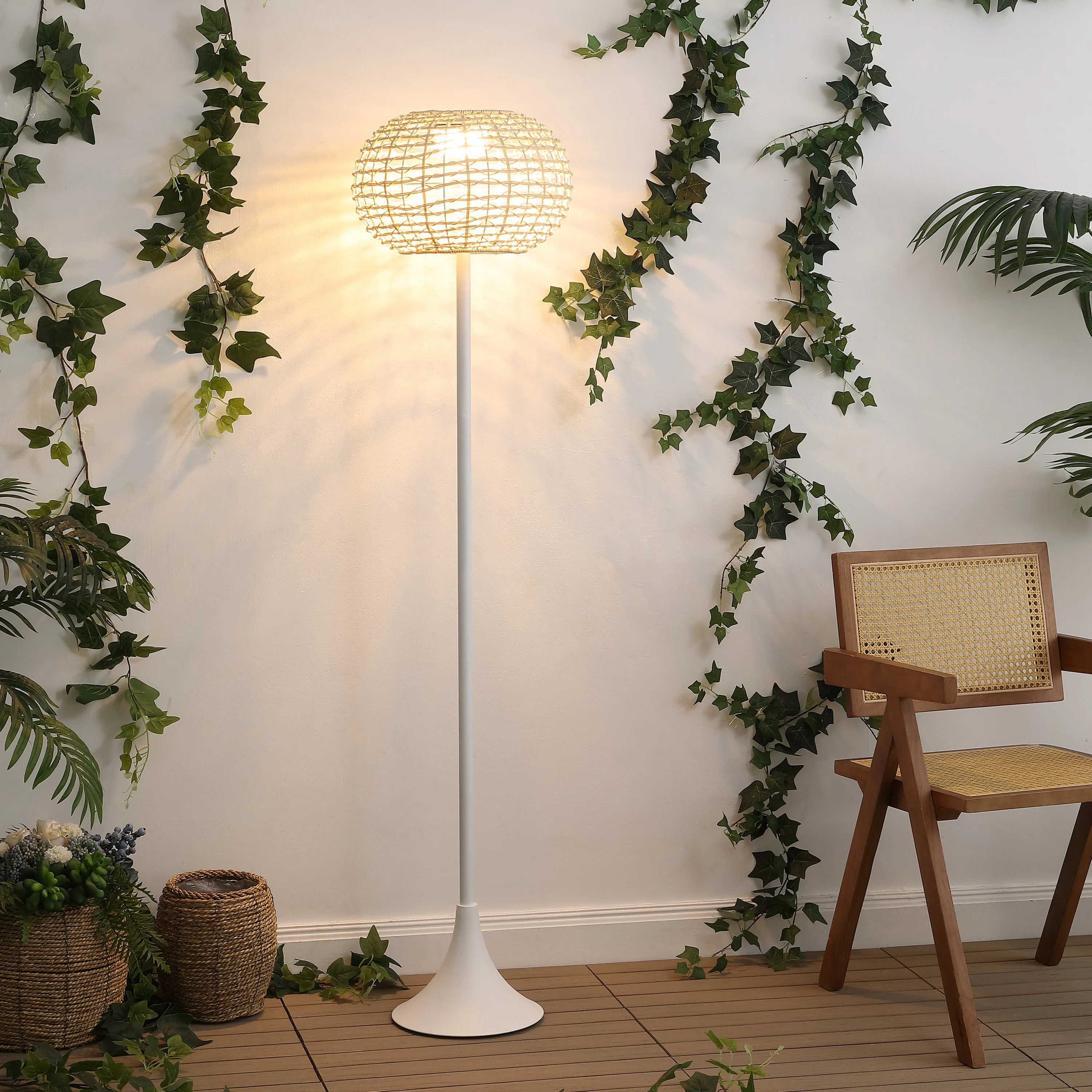 Jaemin 58" Modern Coastal Faux Rattan Integrated Indoor/Outdoor LED Solar Powered Floor Lamp - Image 8