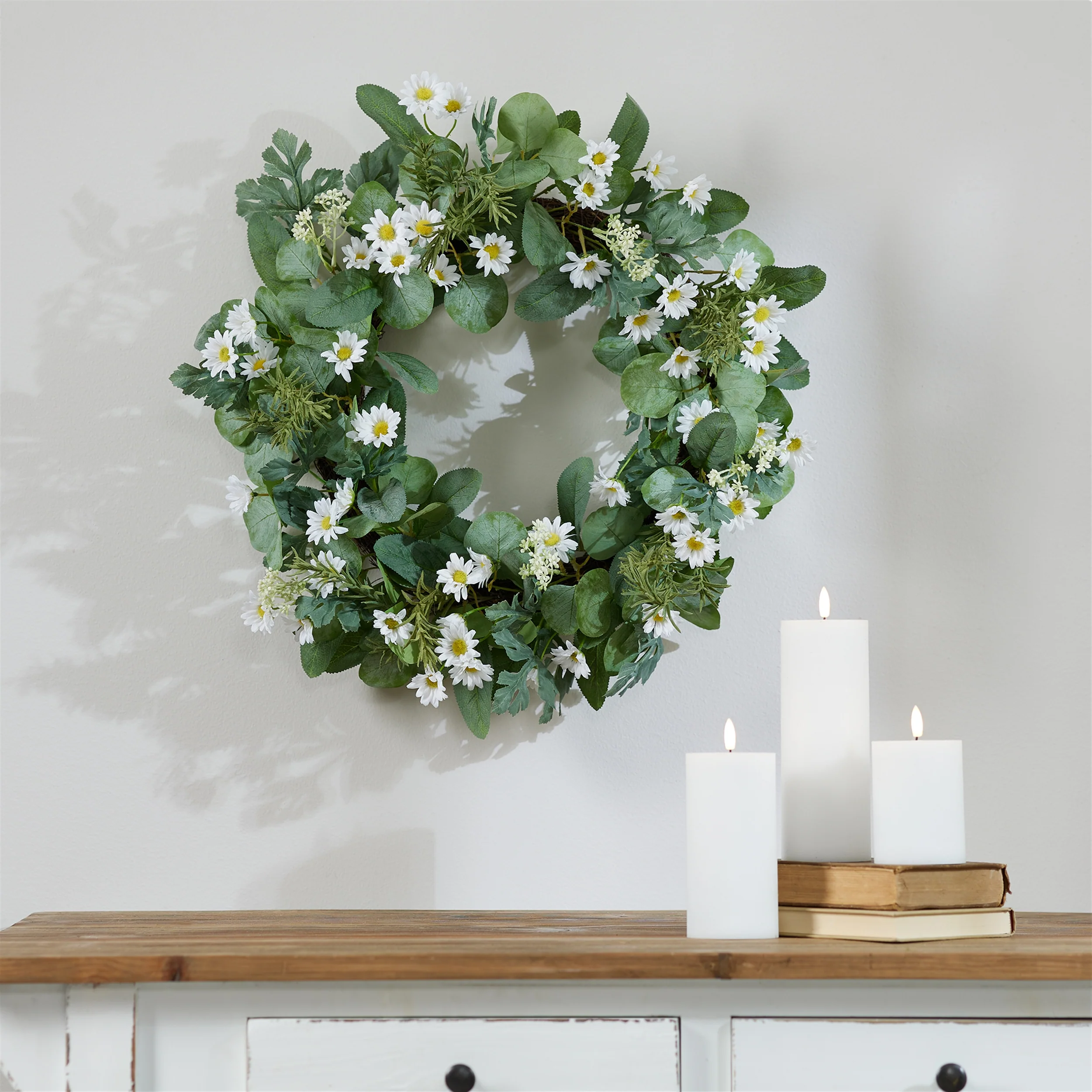 Mini Daisy and Foliage Wreath 22"D - Image 2