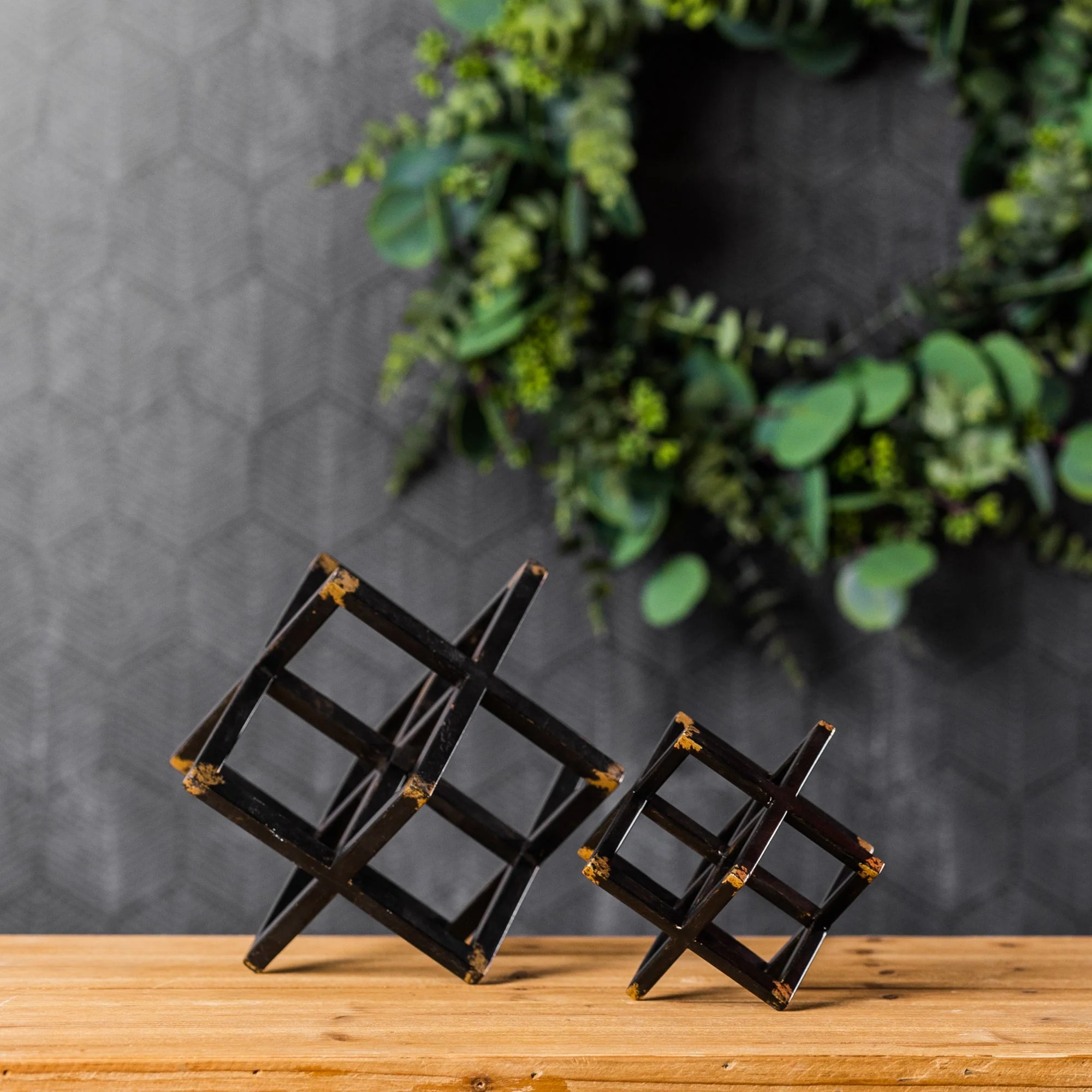 Modern Metal Star Sculpture (Set of 2)