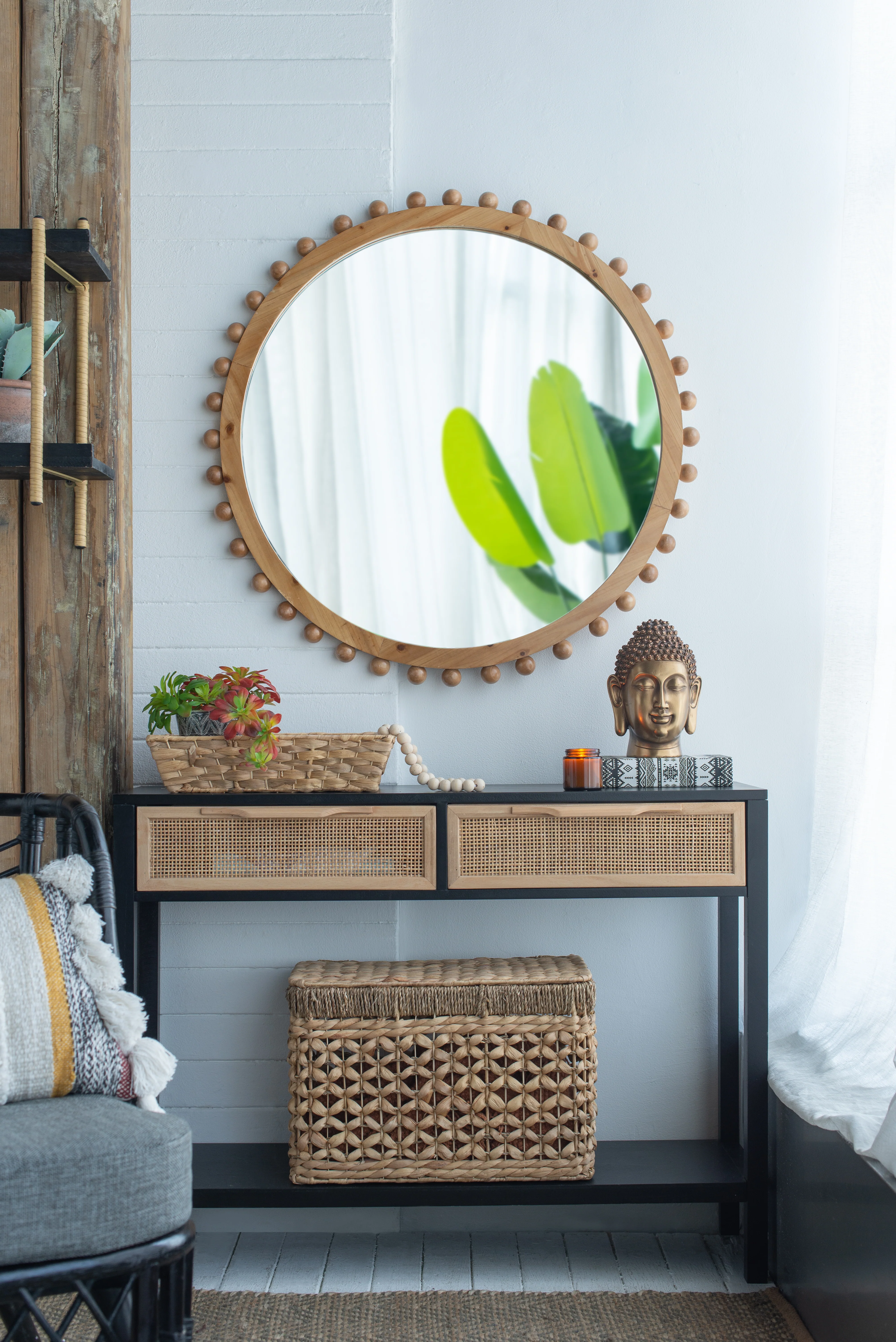Round Wall Mirror with Beaded Wooden Frame - Image 9