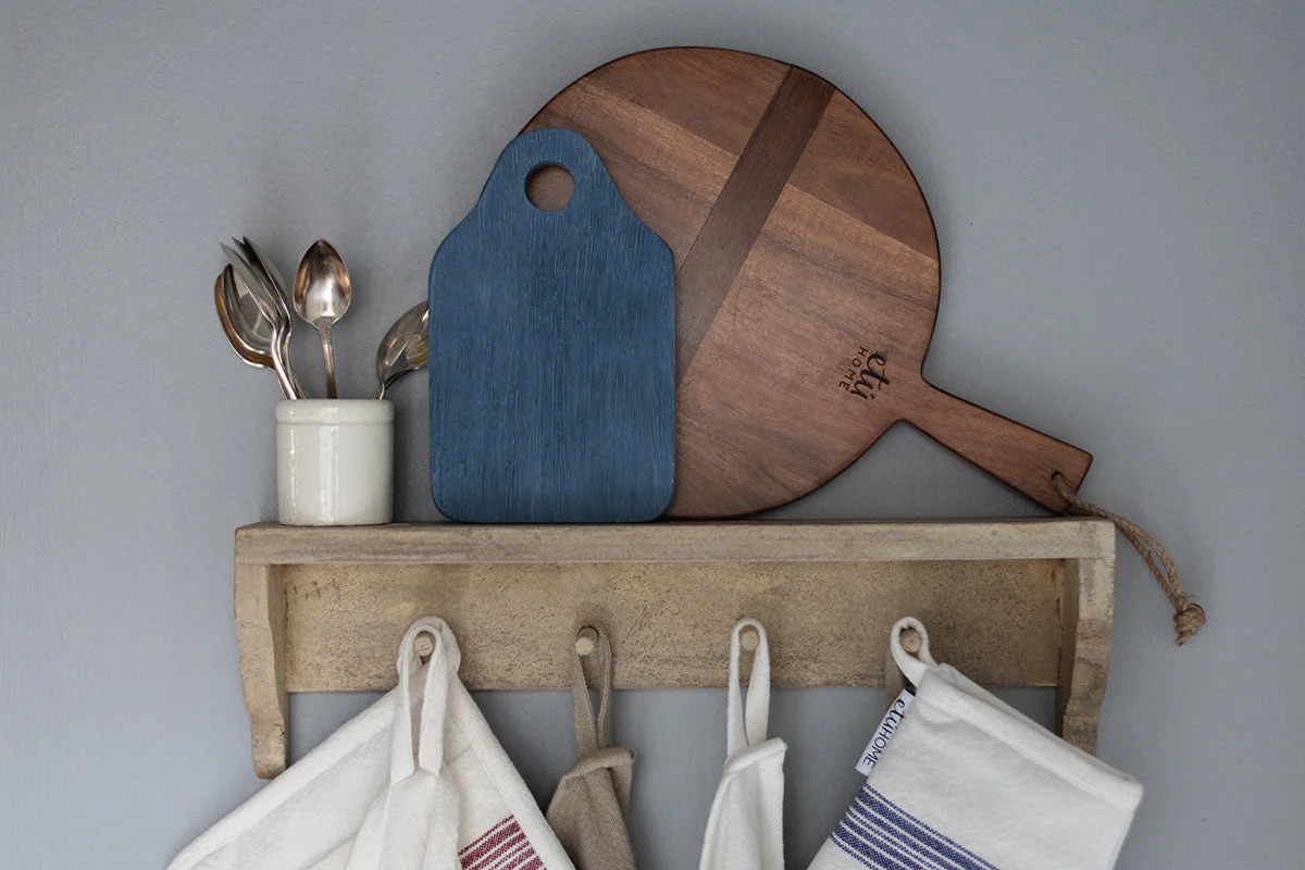 Small Dutch Cheese Board with Spreader - Image 10