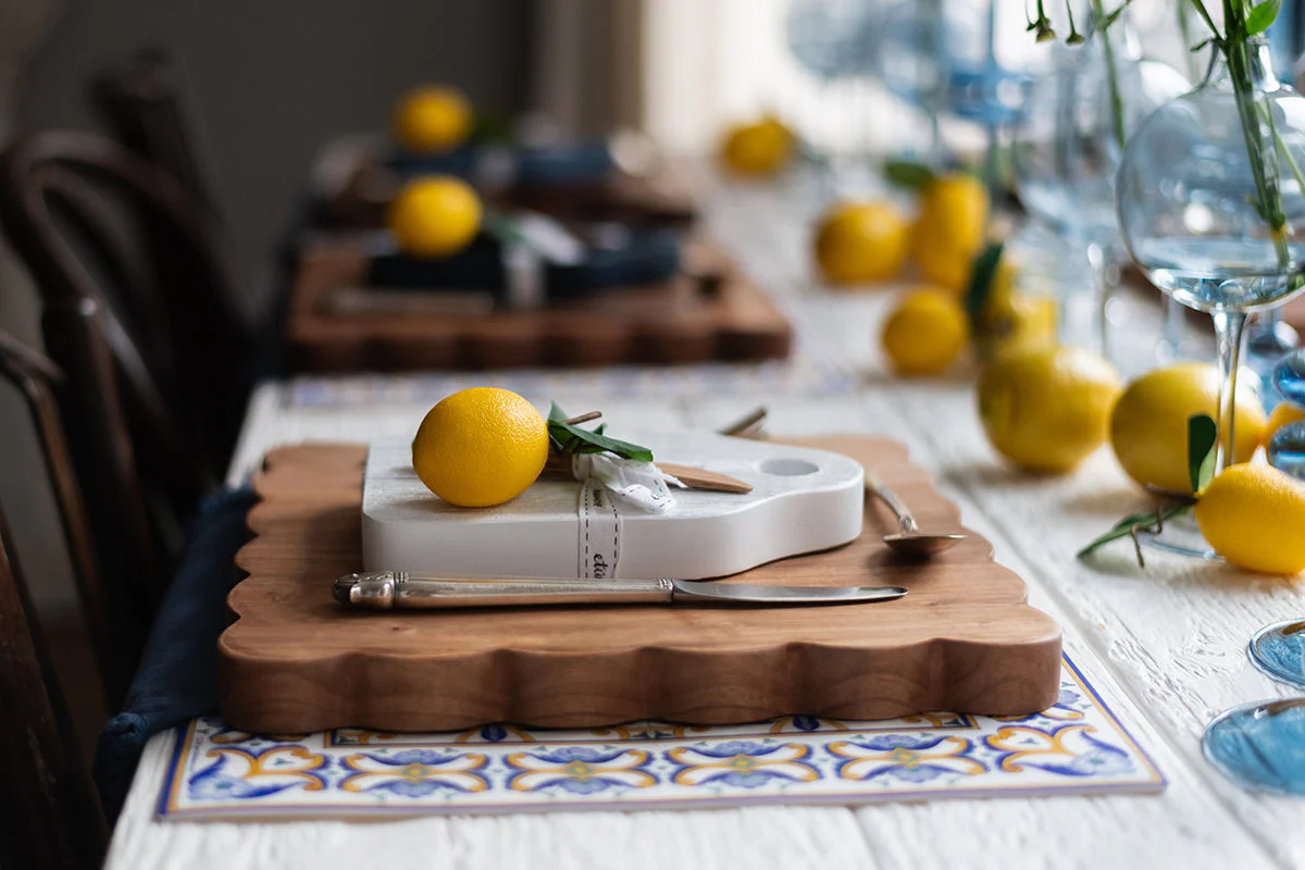 Small Dutch Cheese Board with Spreader - Image 22
