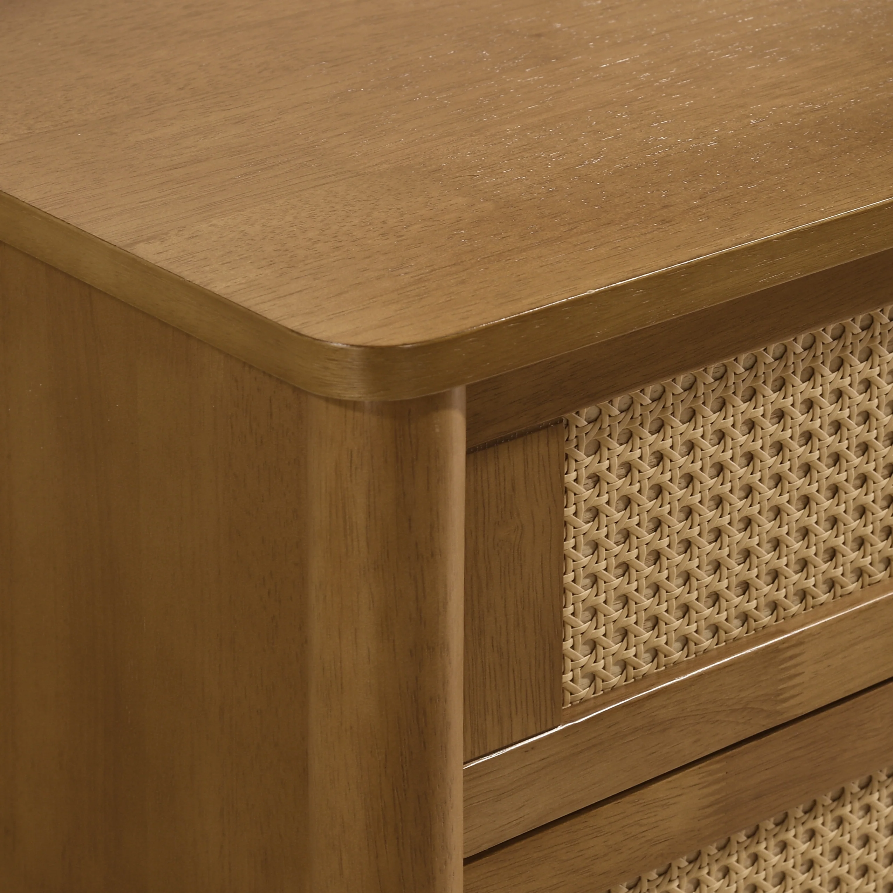 Vichy 4-Piece Rubberwood Queen Bedroom Set - Image 10