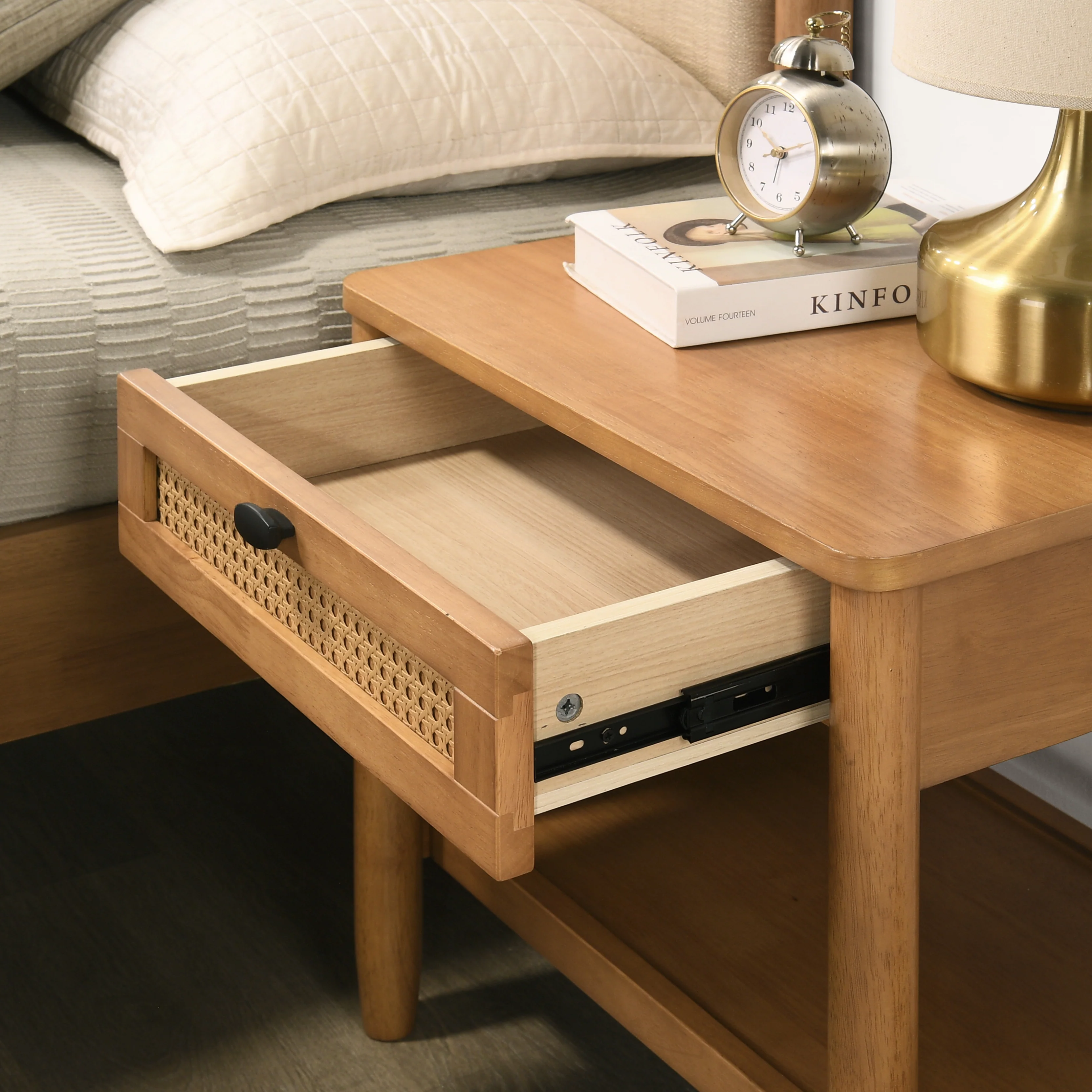 Vichy 4-Piece Rubberwood Queen Bedroom Set - Image 11