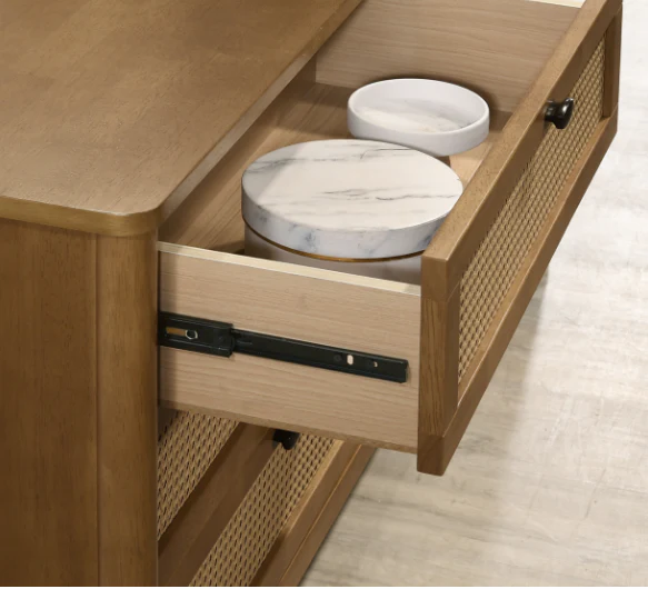 Vichy 6-Piece Rubberwood Queen Bedroom Set - Image 9