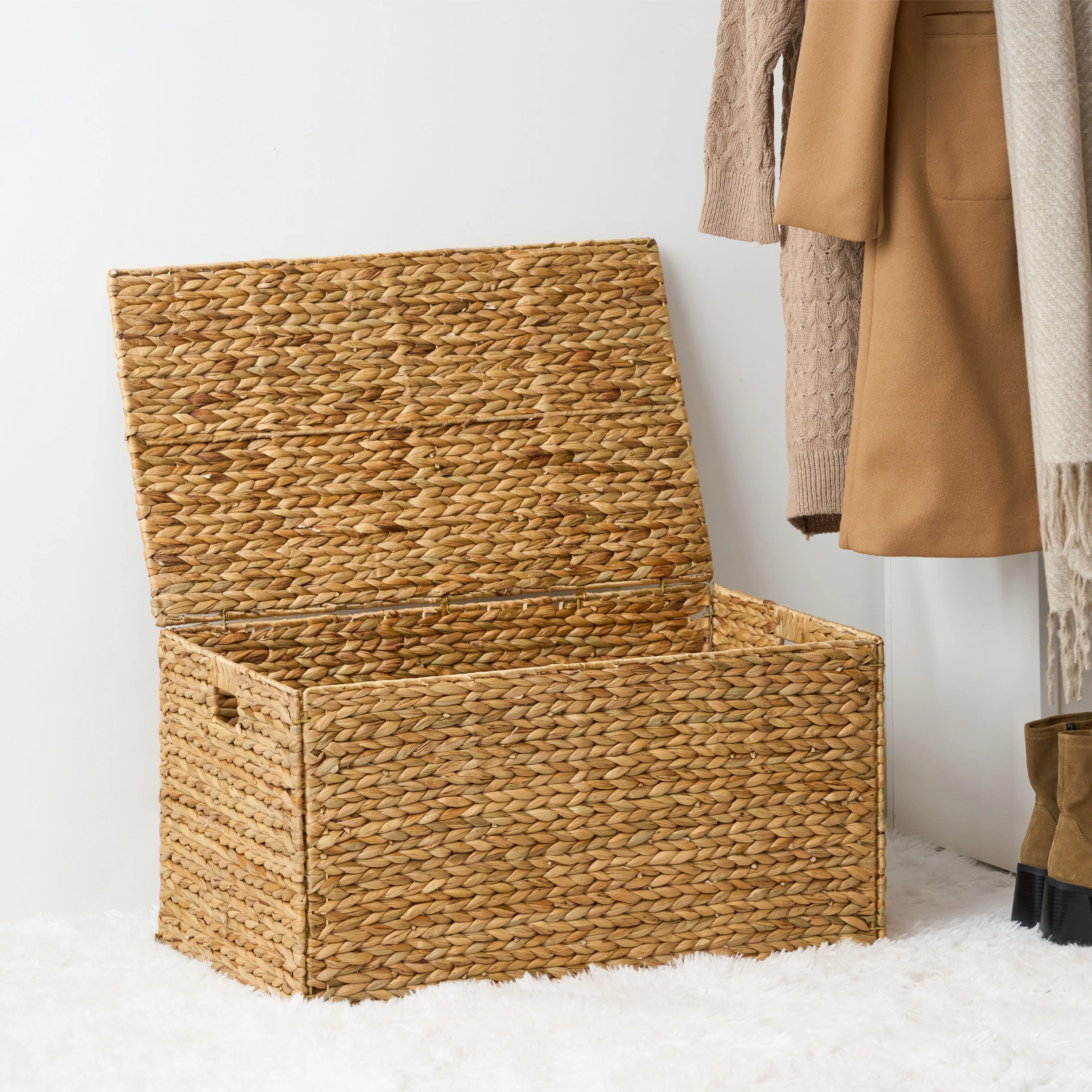 Water Hyacinth Rectangular Brown Storage Trunk - Image 3