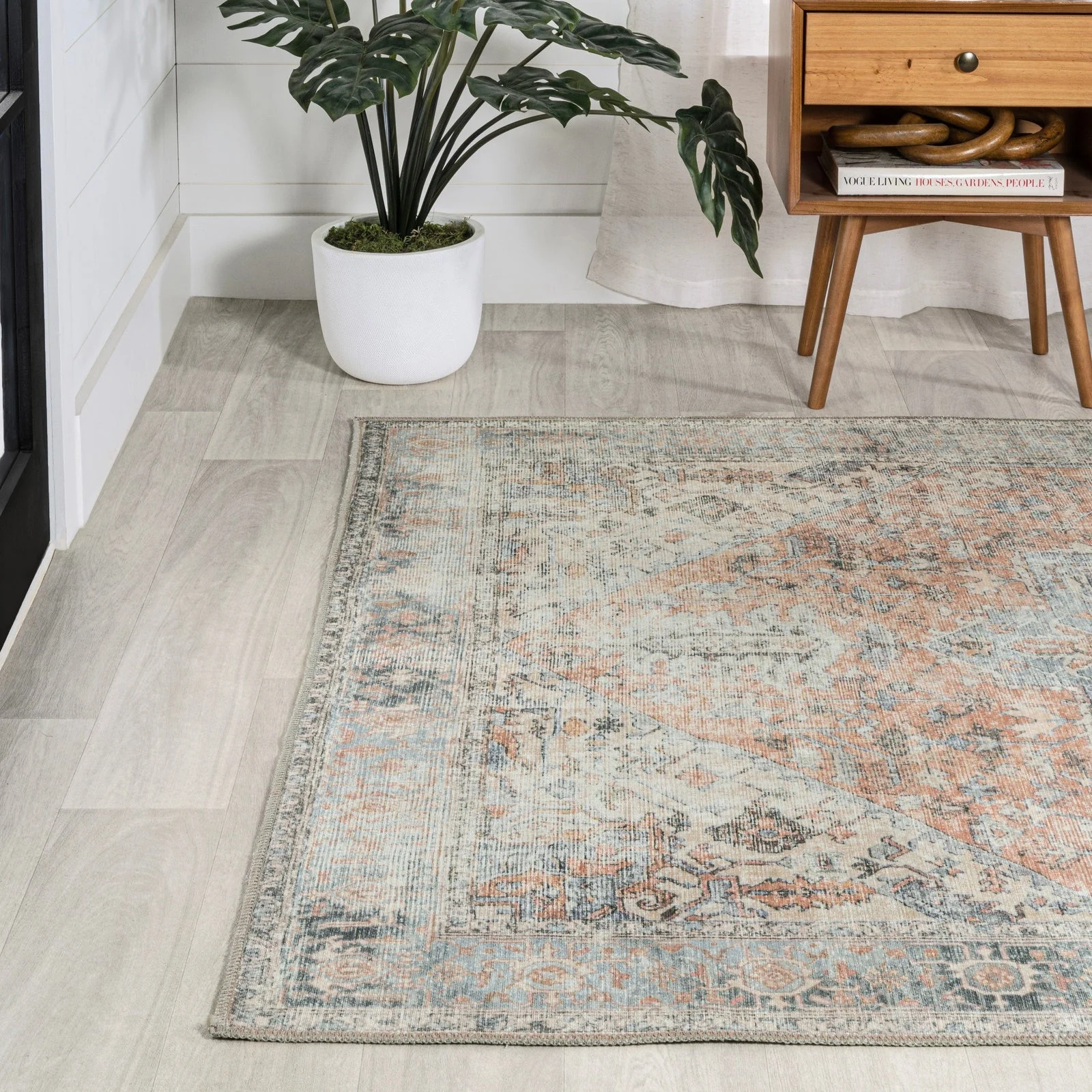 Armae Distressed Medallion Chenille Machine-Washable Area Rug - Image 4