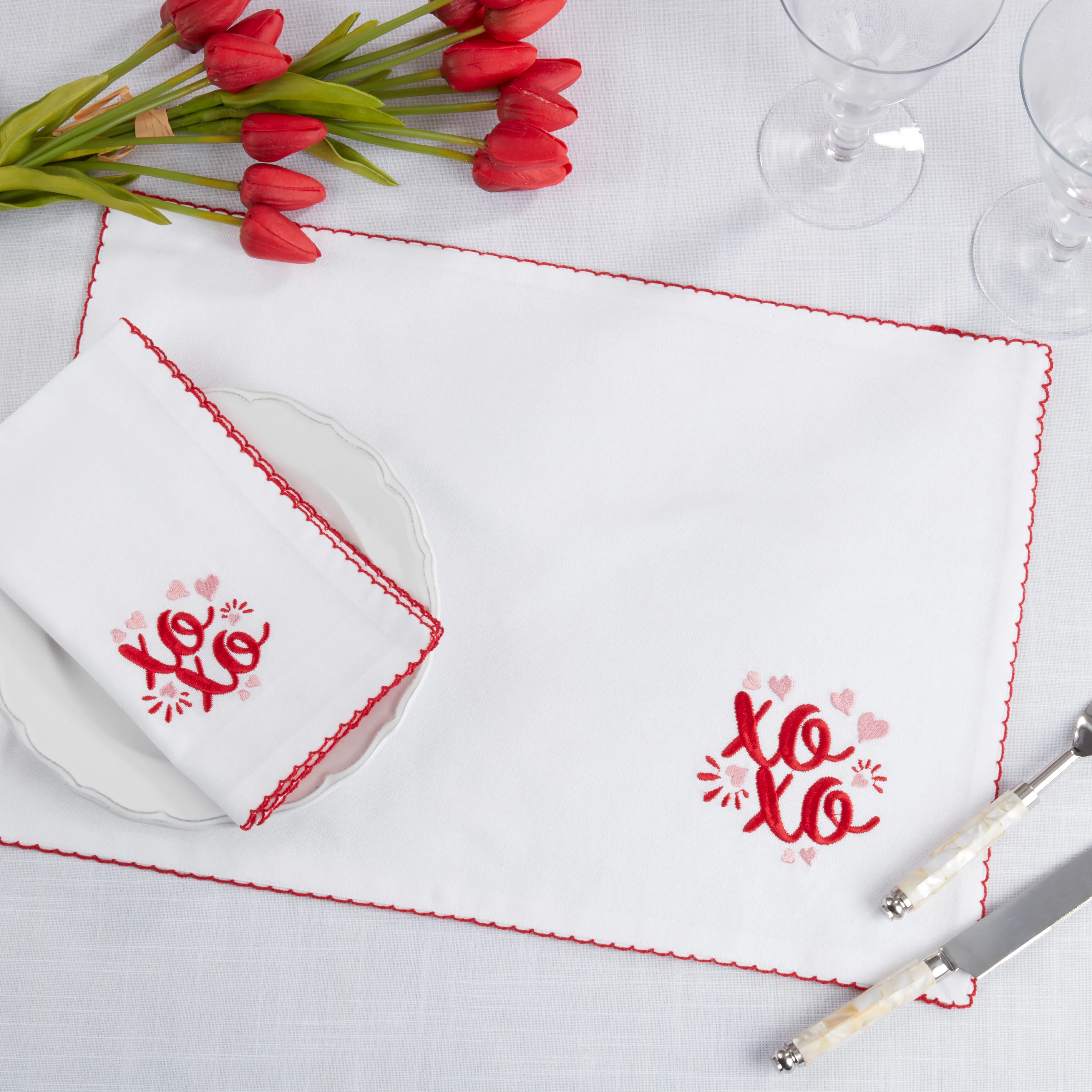 XO Placemats & Napkins, Set of 8 - Image 2